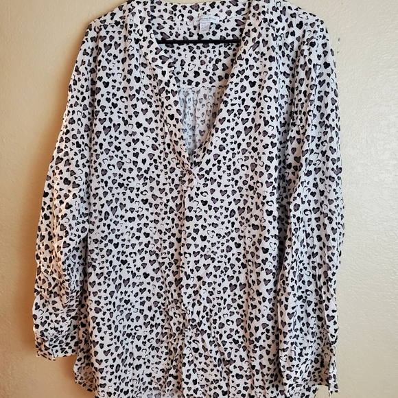 Carolina Belle 2X Animal Print Popover Blouse - Picture 1 of 5
